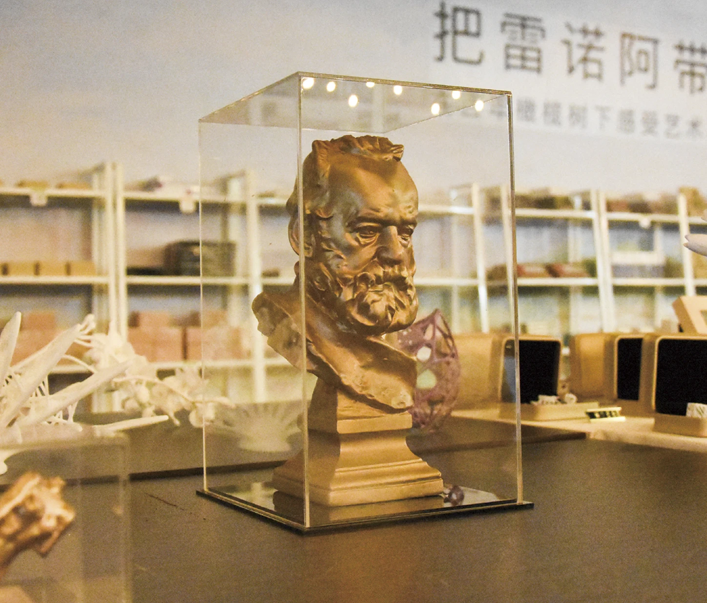 Low Volume/Batch Production Wood Appearance Decoration Vase By 3D Printed PLA Filament 3D Printing Service