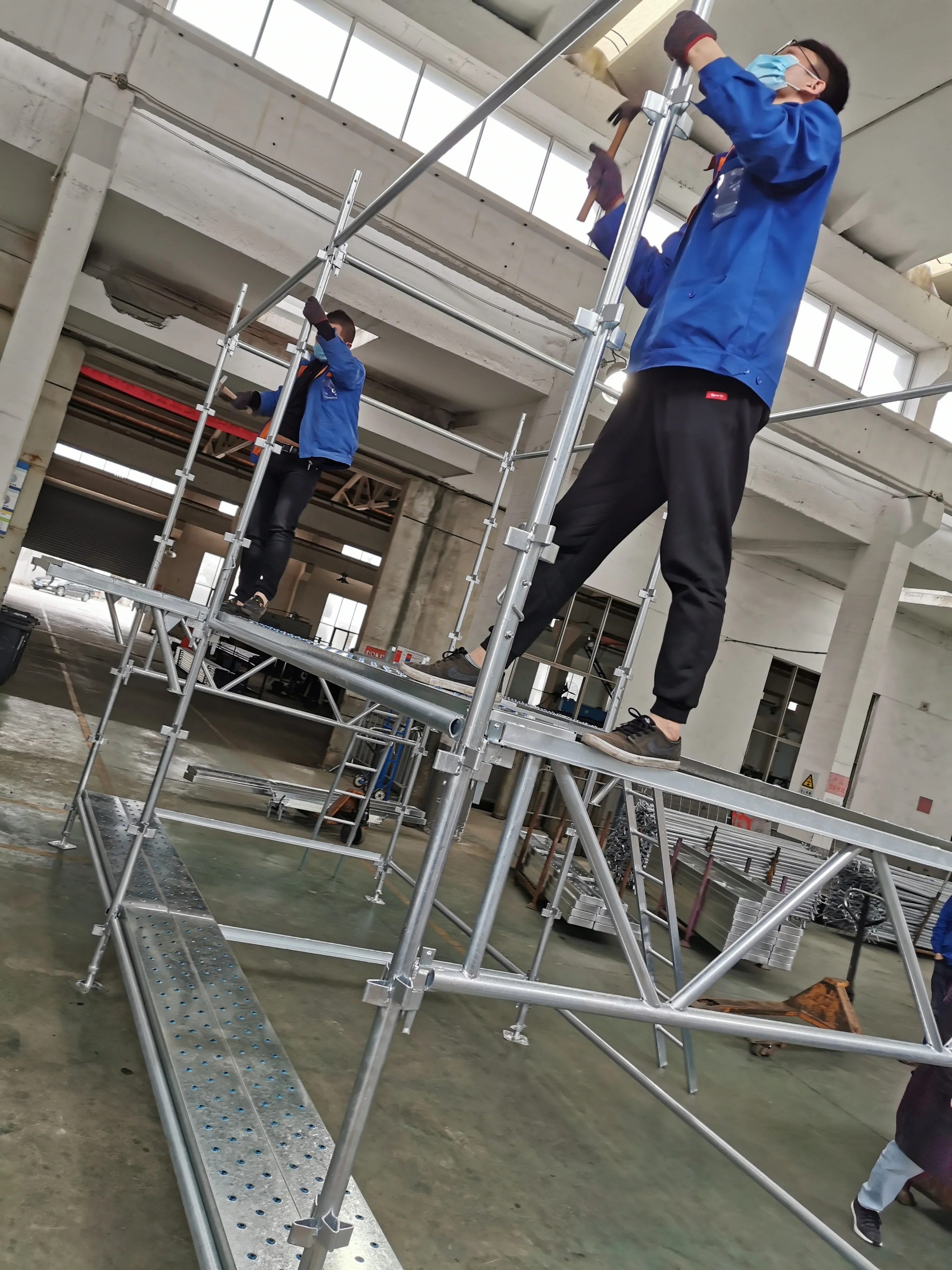 Modular Kwikstage Scaffolding System Comply With Australian Standard For Building Work