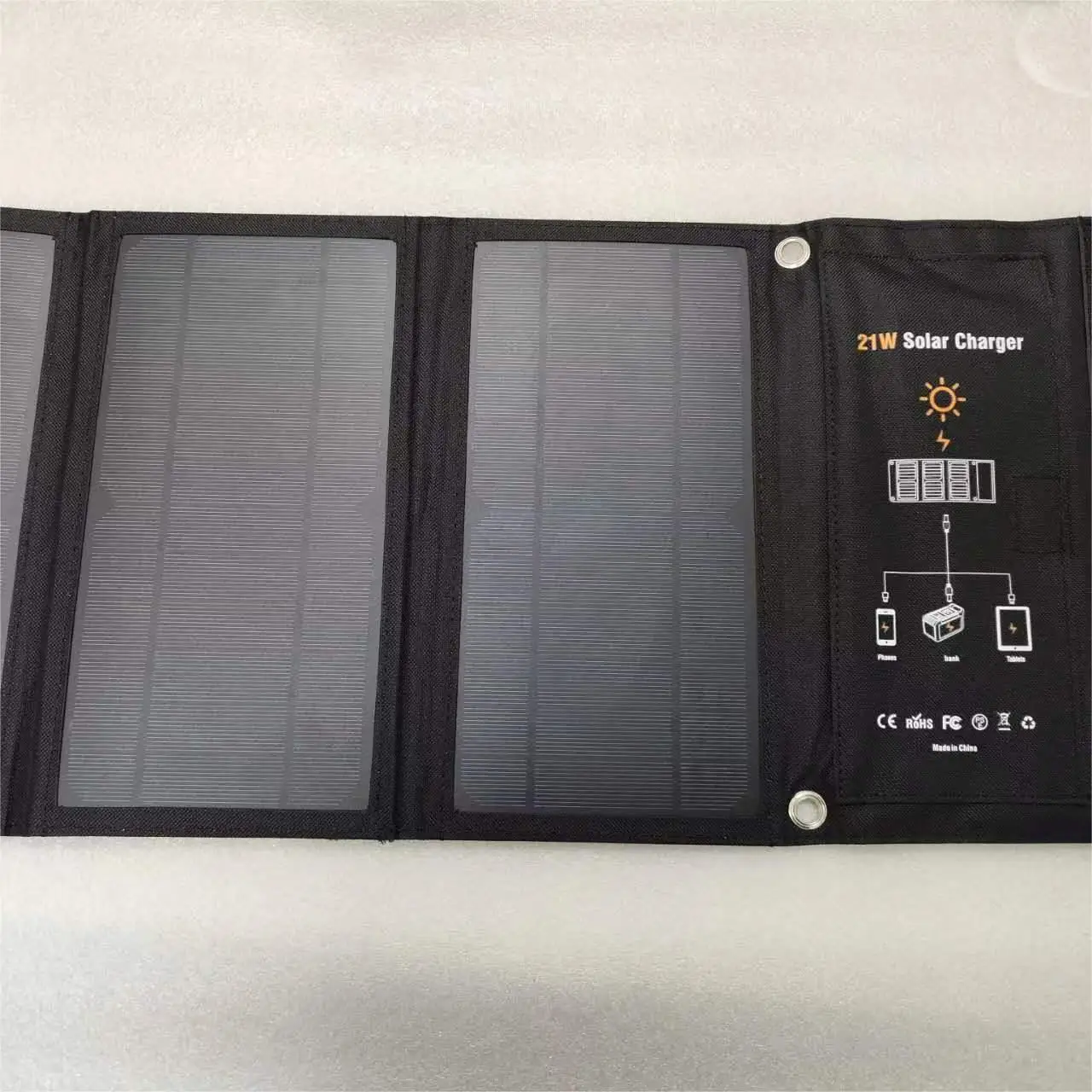 21W High Quality Folding Solar Panel Handbag 21W Foldable Solar Charger for Self-driving Trip,Camping Adventure or Travelling