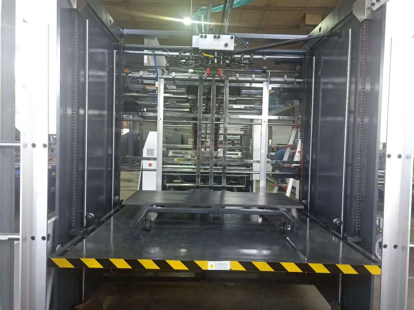 YB-1450H  High Speed Corrugated Flute Laminating and Cardboard Flute Laminating Machine