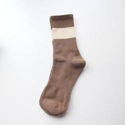 Высококачественные модные носки для мужчин, модный Забавный коричневый поставщик, оптовая продажа оптом, фирменный бренд oem с логотипом, индивидуальный ярлык