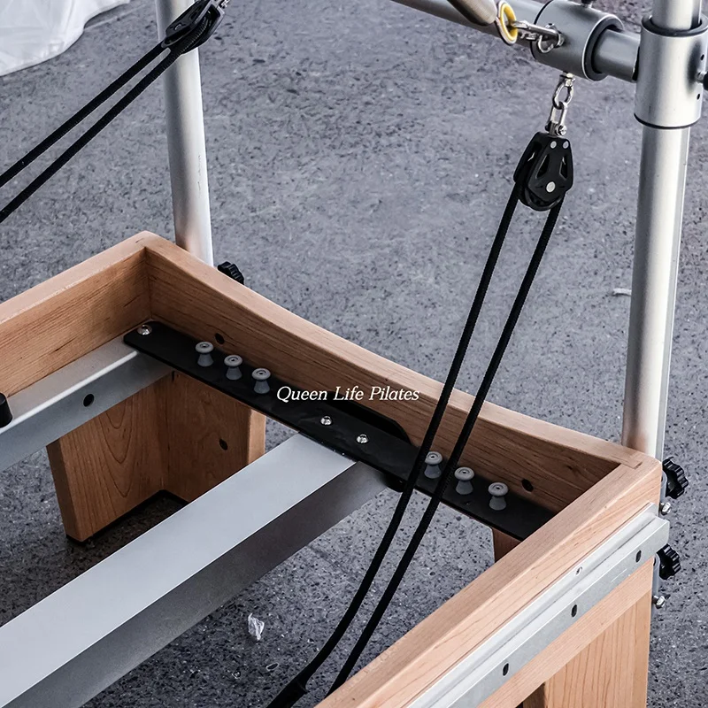 Queenlife High End Commercial Yoga Studio 12 Springs Maple Wood Full Track Half Tower Reformer Pilates Machine for sale