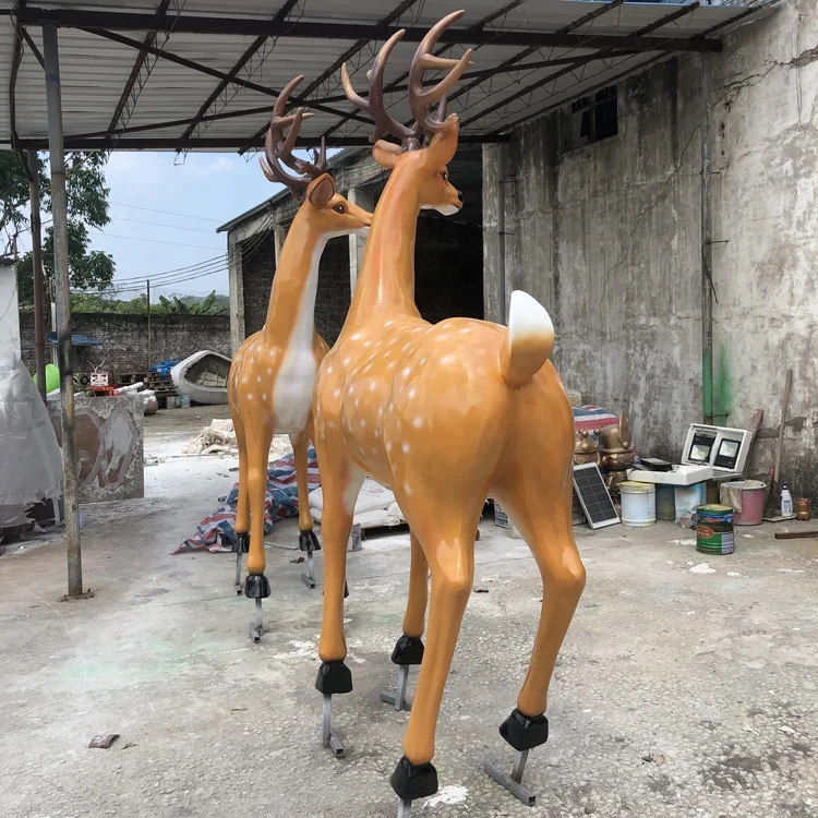 Fiberglass animal sculpture of spotted deer Animal model statue sika deer custom Hotel garden decoration cartoon animals