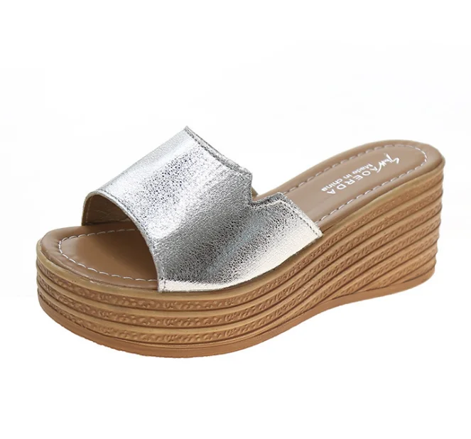 2021 wholesale Fashion women casual elegant outdoor Platform shoes ladies slippers