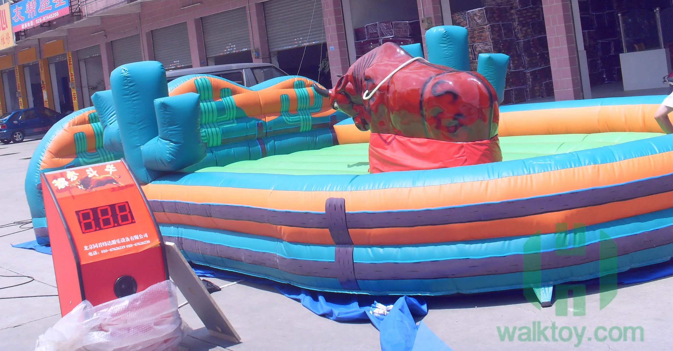 Blue and Red square customized bull inflatable mechanical bull ride rodeo bull fight for sale