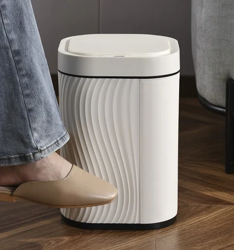 Kworld Easy For Everyone Hand-free Electronic Rectangular Smart Dustbin With 15 L Large Volume