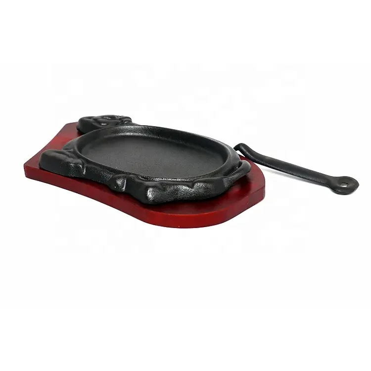 Wholesale cast iron frying pan hot plate steak sizzler plate cow shape sizzling plate with wooden base