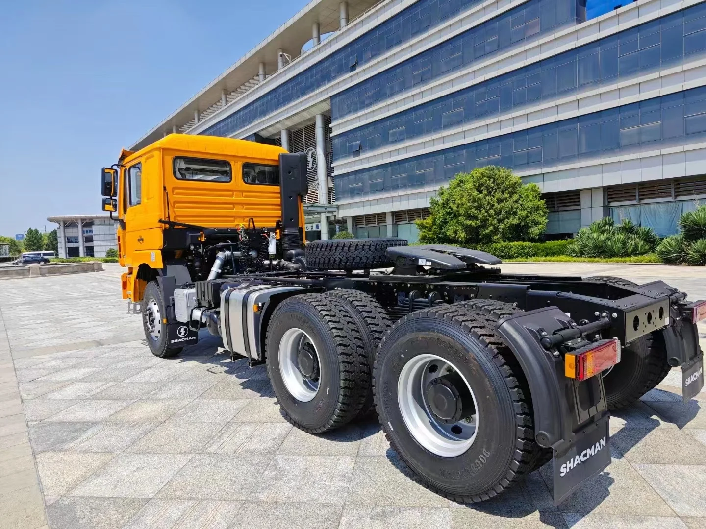 Best sell 6x4 tractor truck shacman 420hp tractor 4x2 6x4 8x4  trailer truck 100tons used tractor truck