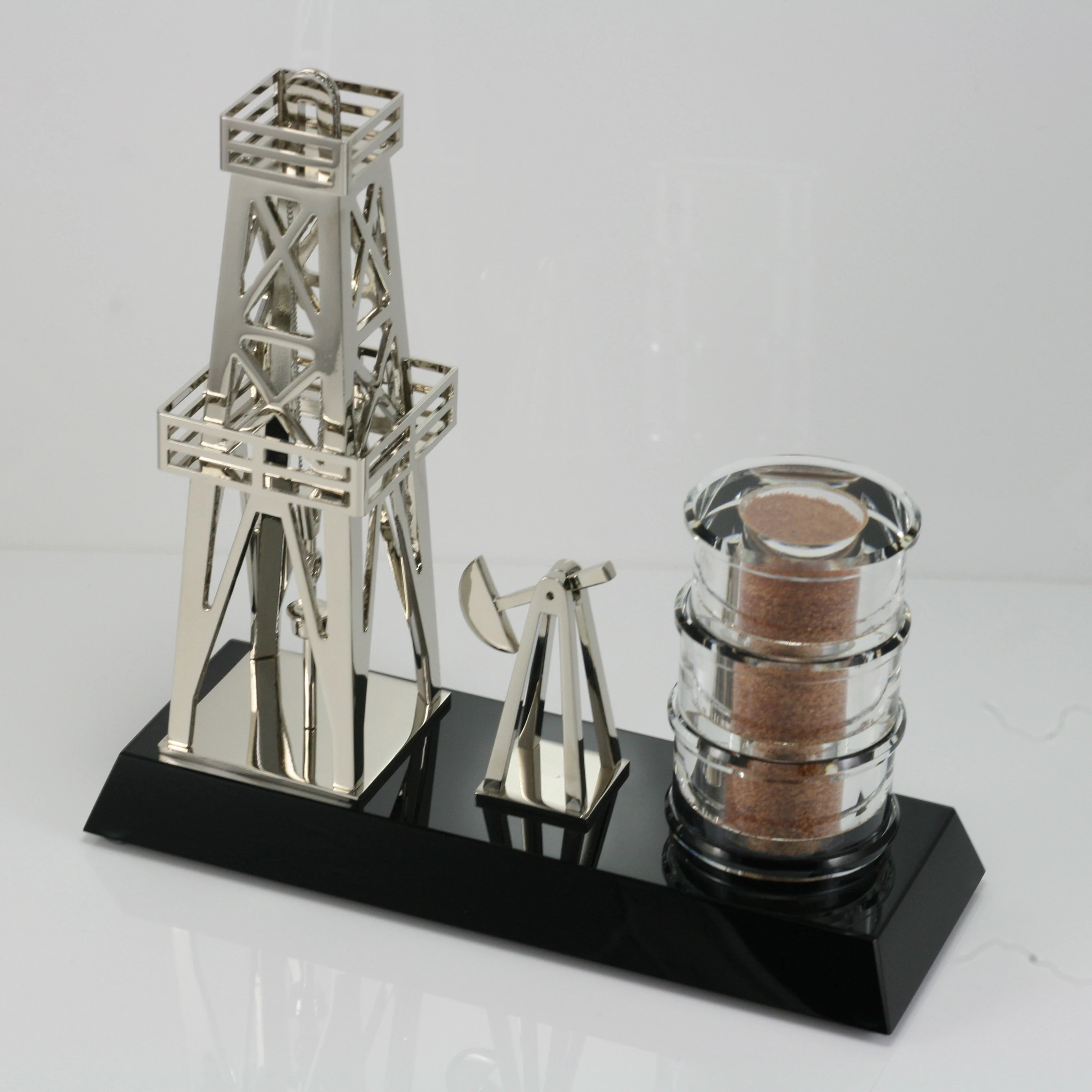 Crystal base oil related sand metal oil drilling  rig gift souvenir item for oil industry metal crafts petroleum souvenir