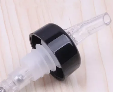 Amazon best seller measured wine pourer wine spirit automatic liquor wine cocktail drinks pour spout for home and bar