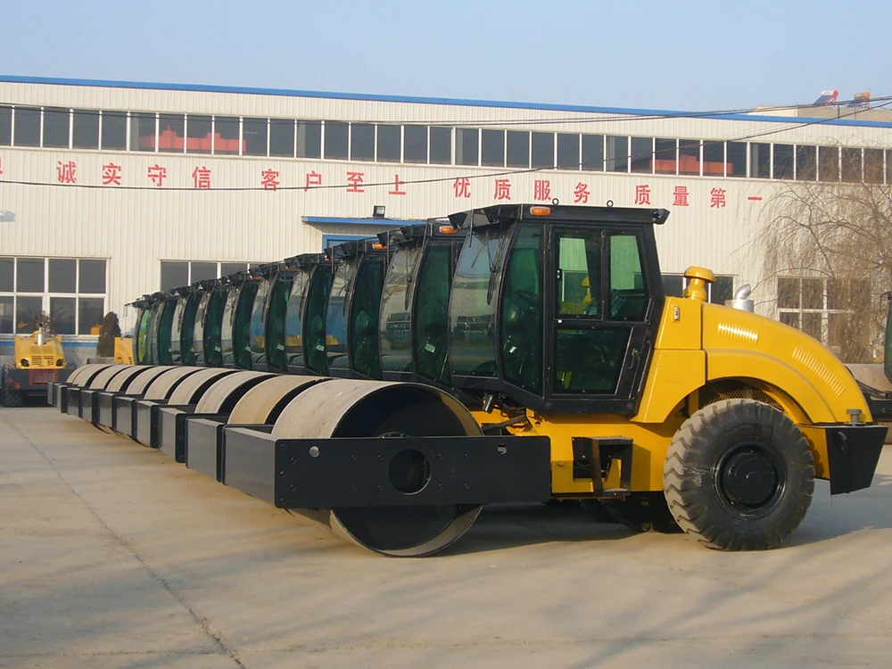 China Top Manufacturer lutong Trash Road Roller LT212 Compactor For Sale