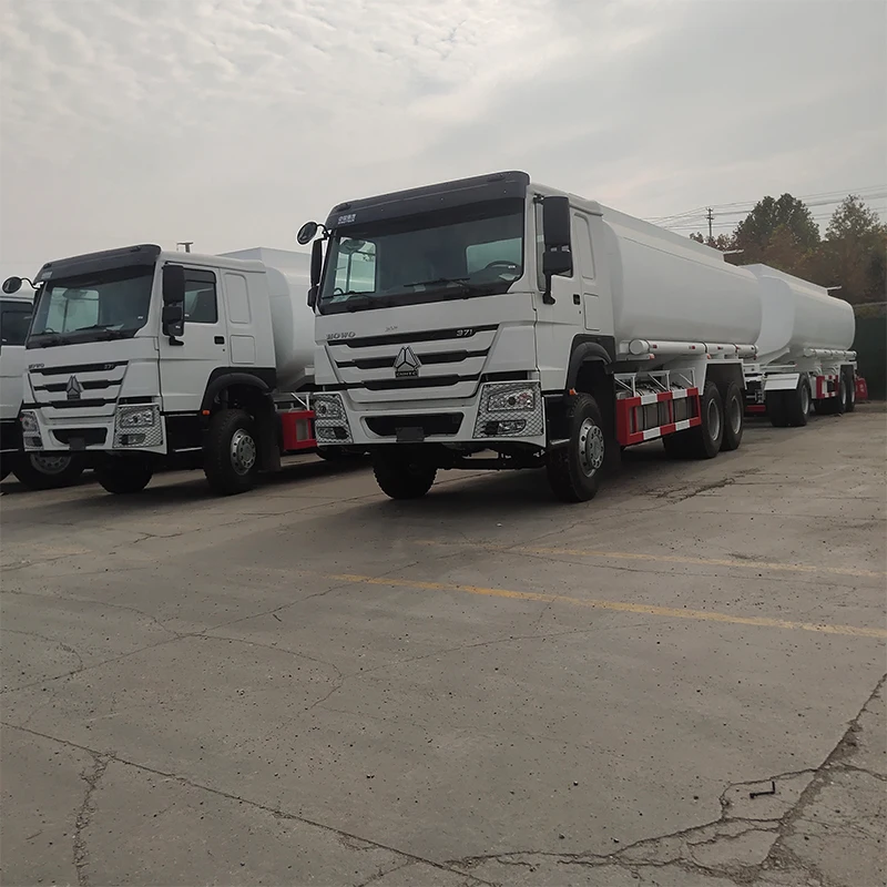 Прямая поставка с завода бензовоз Sinotruk Howo 6x4