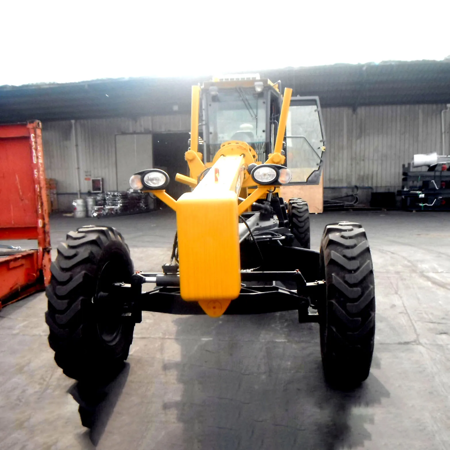 small motor grader GR135 grader model toy motor grader wear parts and tryechain for sale