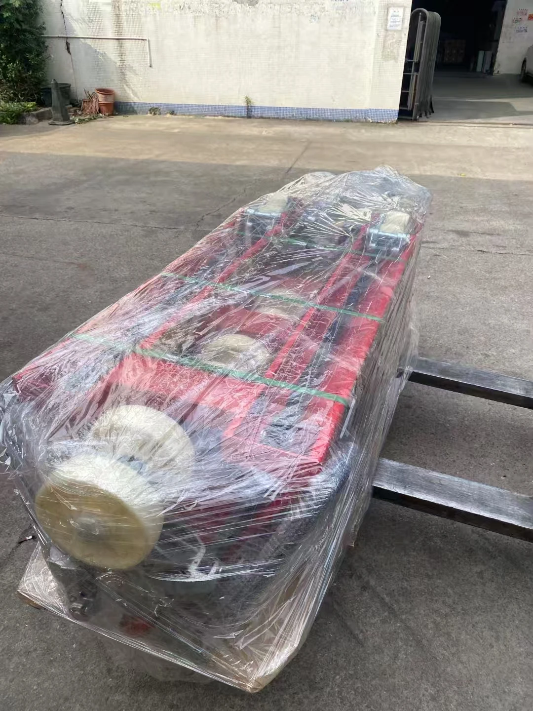 Strength factory direct sales handling and transportation pallet trucks 2 tons and 3 tons manual hydraulic handling trucks