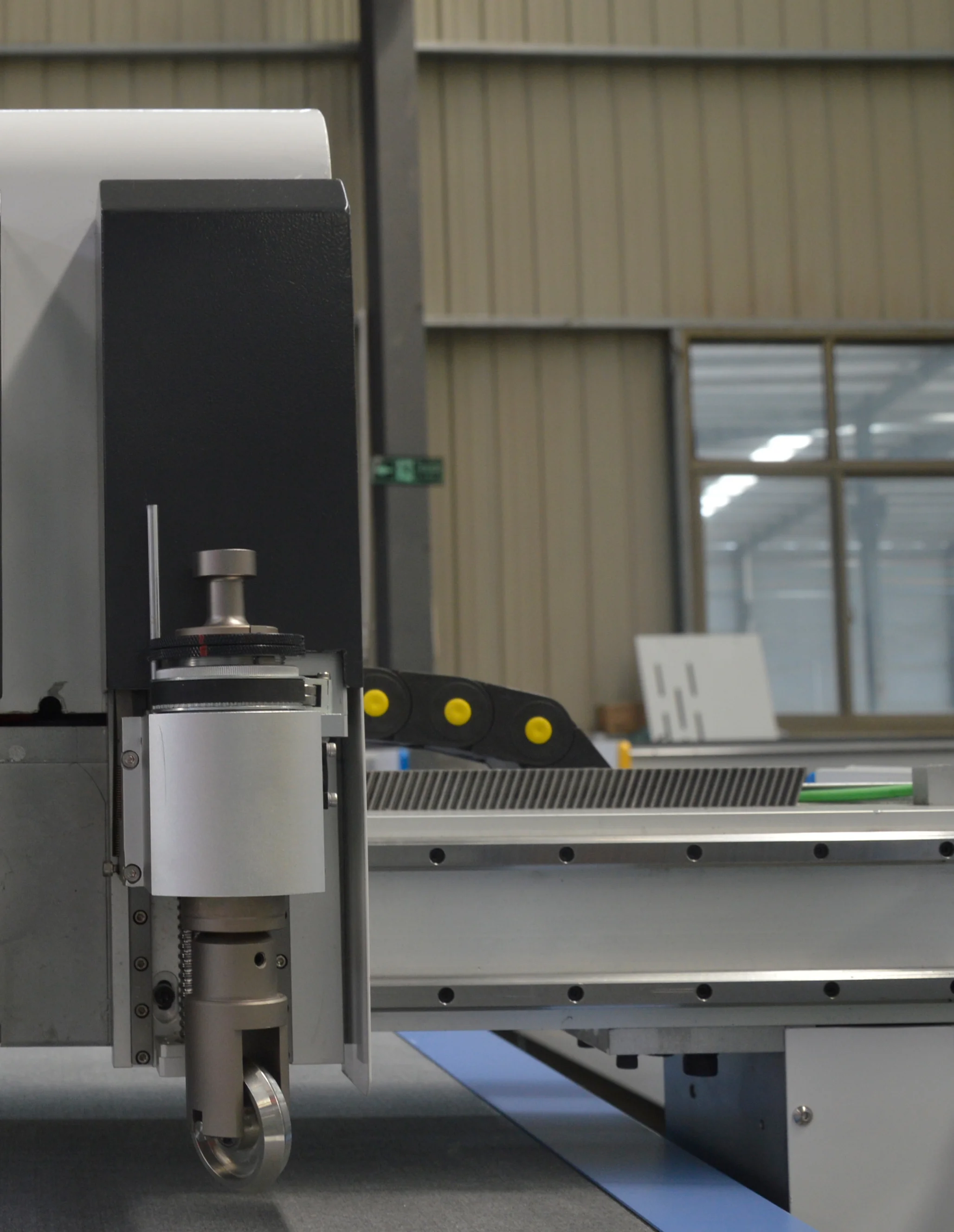 Китай, хорошее качество, ЧПУ роутер, колеблющийся нож, режущий станок с CCD-камерой для дерева, акрила, кожи, пены