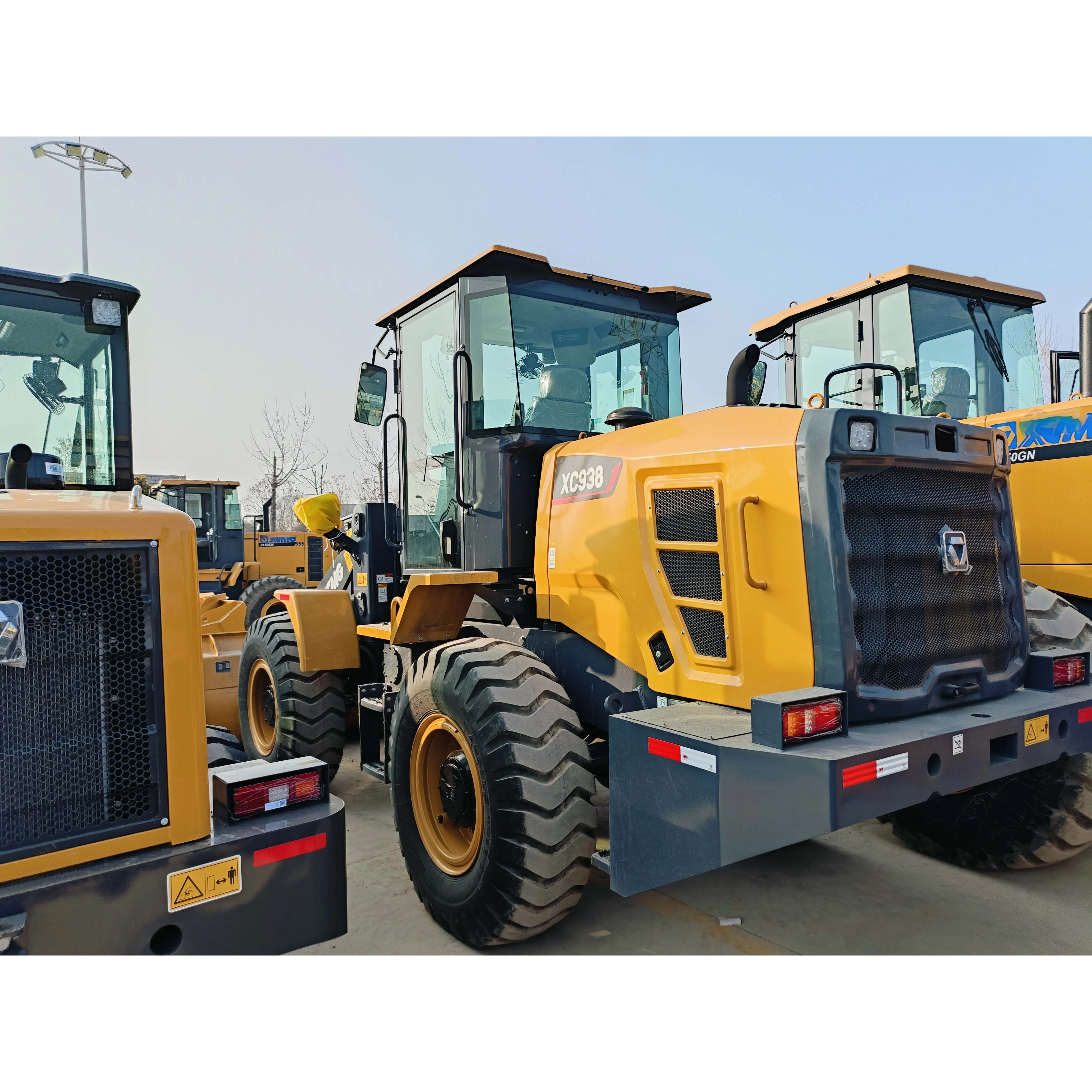 Китай 3-тонный заводской колесный погрузчик XC938 фронтальный с двигателем Cummins
