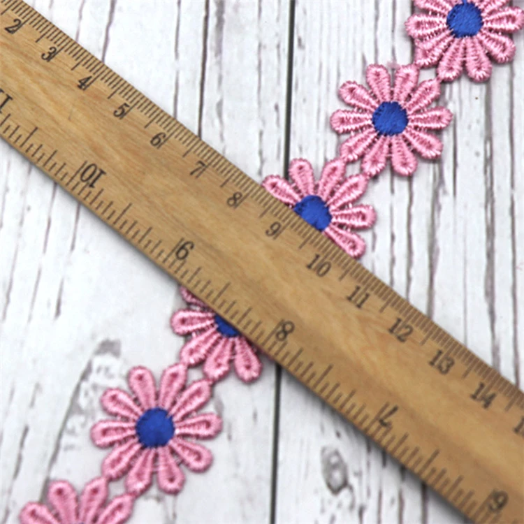 Wholesale Price 2.5cm width Daisy Embroidery Crochet Lace Trimming