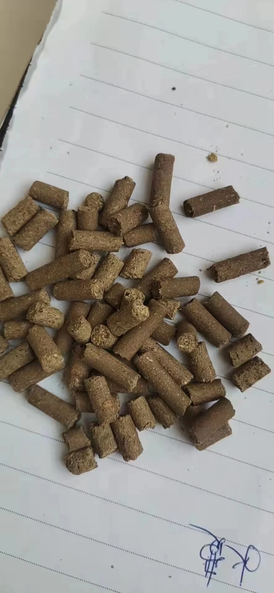 Columnar Manure Organic fertilizer for soil broadcast  factory price NPK PLUS