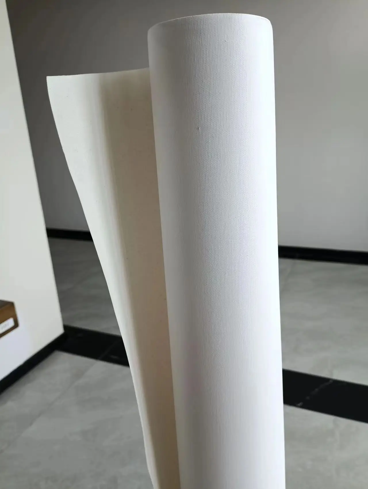 Favourable Waterproof Coated Artist Printable 300g Glossy Poly-cotton Canvas Roll For Inkjet Print For Decorate