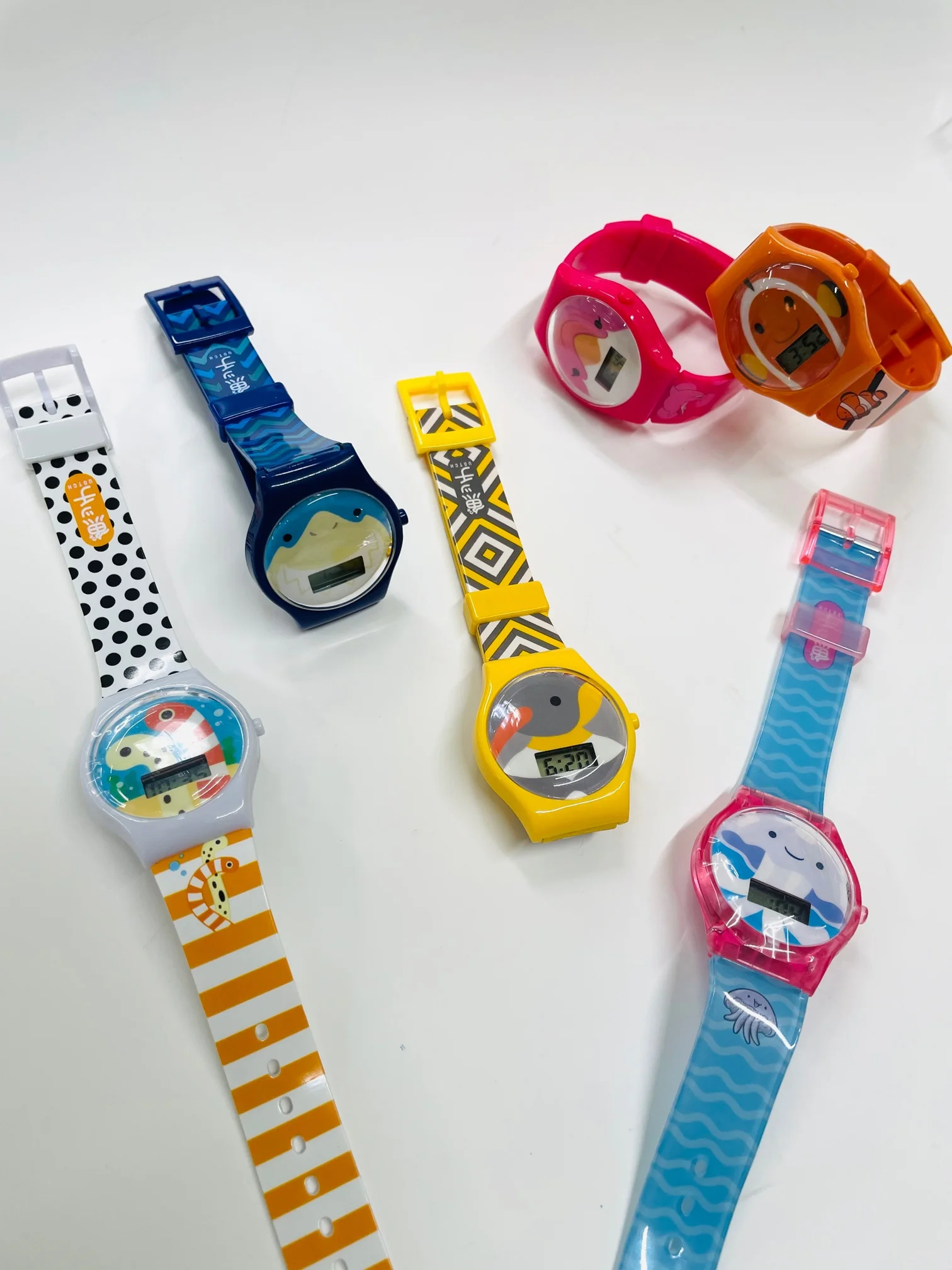 Cute designs affordable children digital wrist watches parts
