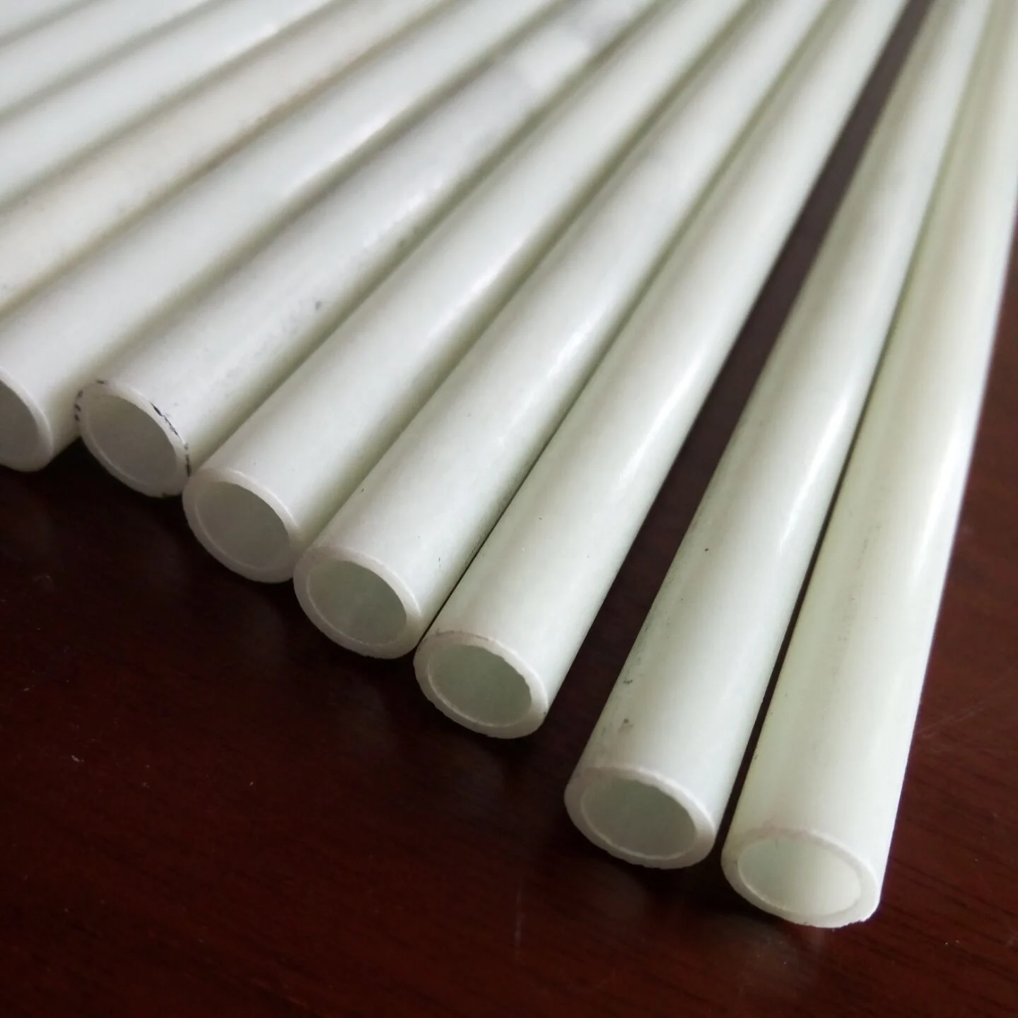 YULONG Fiberglass Garden Stakes Tomato Plant Stakes