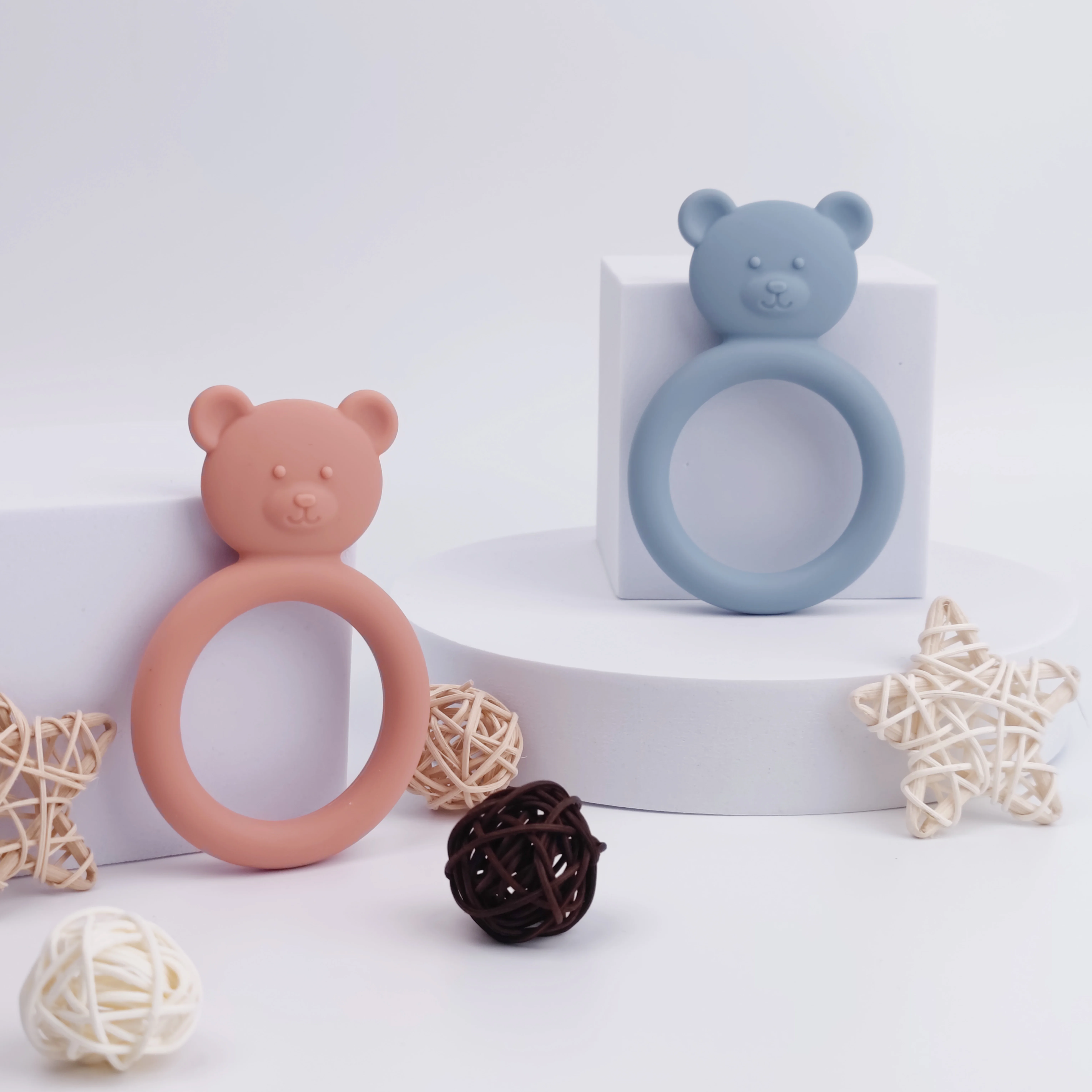 Wholesale BPA Free Silicone Baby Chewable Teether Multi-Textured Baby Teething Toy Bear Ring