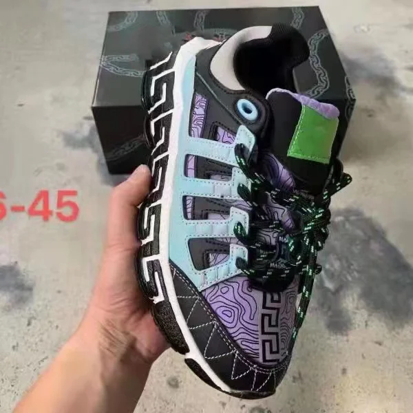 Luxury Designer Reaction Varsace Sneaker Men Women Sport Retro Walking Casual Shoes Zapatillas