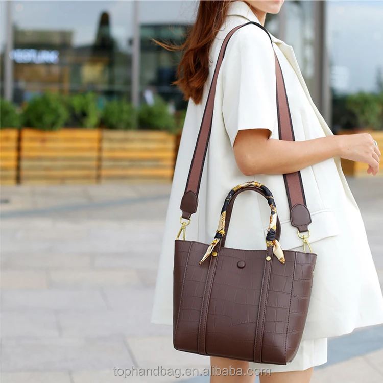 women handbag 11.jpg