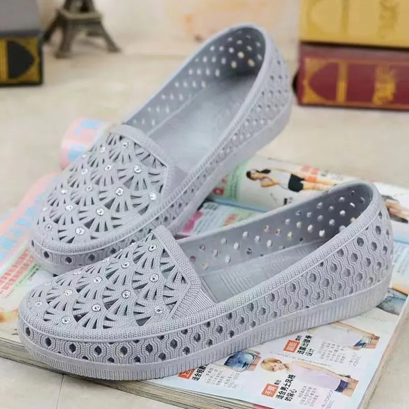 2024 Factory Sale Cheap price flat sandal summer casual slide slippers for woman Custom Fashion Simple Home Soft Bottom shoes