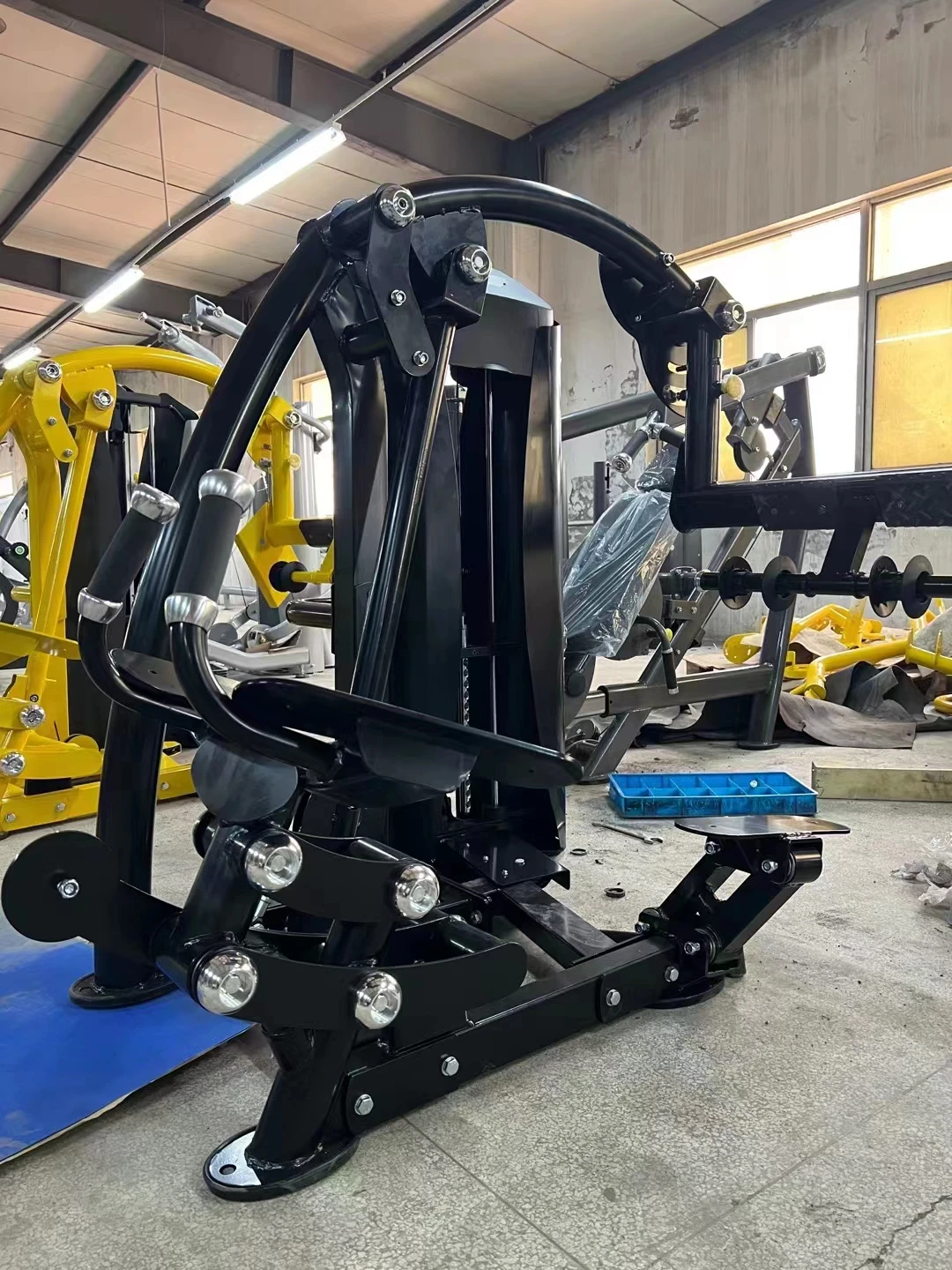 High end Pin-Load Seated Strength Machine Gluted Master From Manufacturers