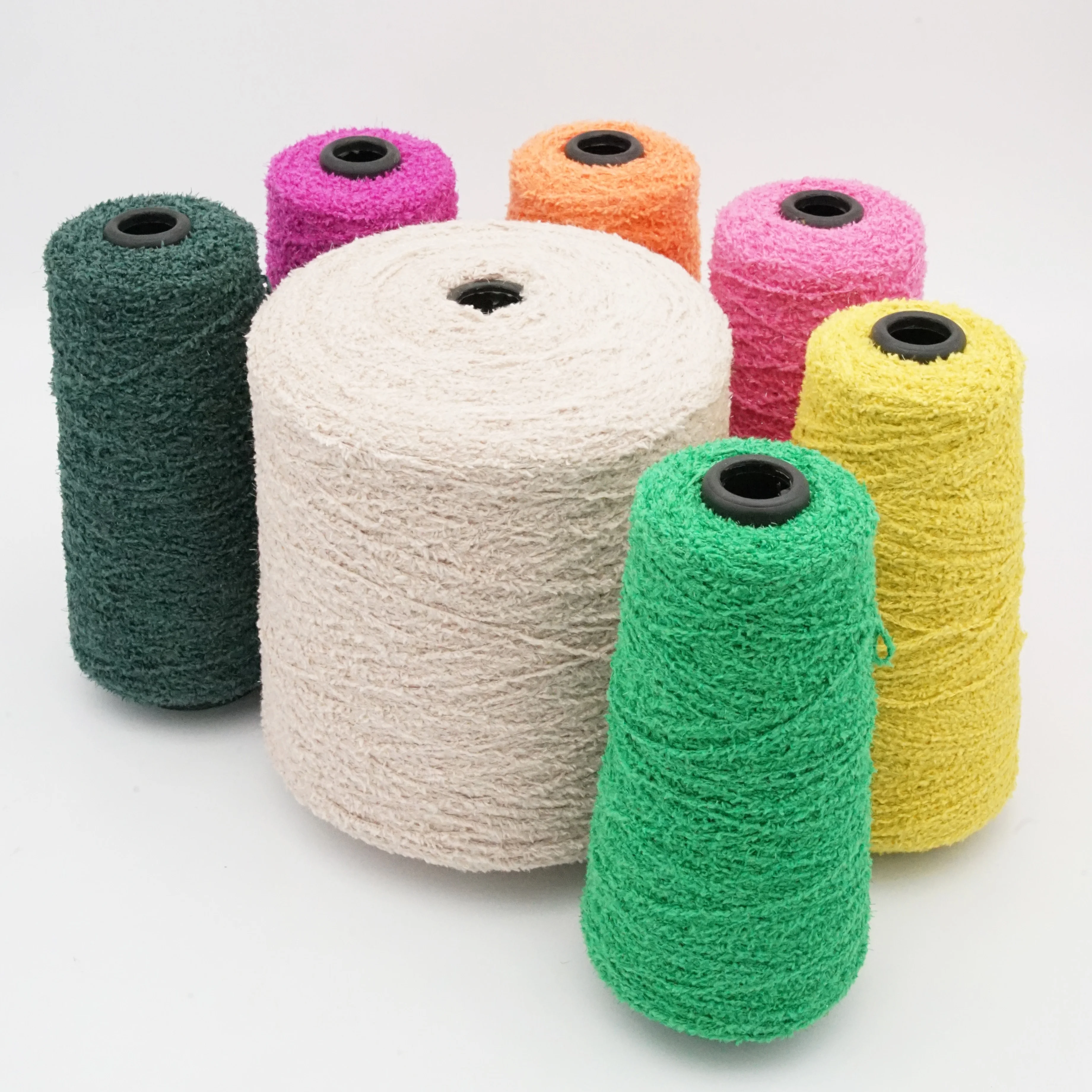 Wholesalers Warmth 100%polyester Yarn for Weaving a Variety of Colors for Fancy Velvet Thread 5s 100% Polyester Good Spun Strong