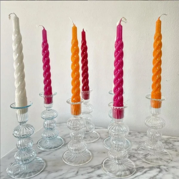 Yun Qu 2.2 x 29 cm soy wax & bee wax hand-made Ivory wavy colored twisted spiral candle