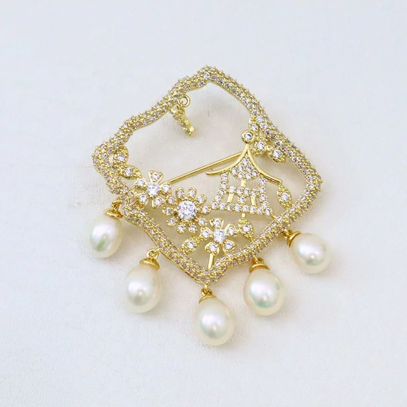 Hot Selling  pavilions Pattern Brooch inlaid big Zircon and Freshwater Pearl pin for Women