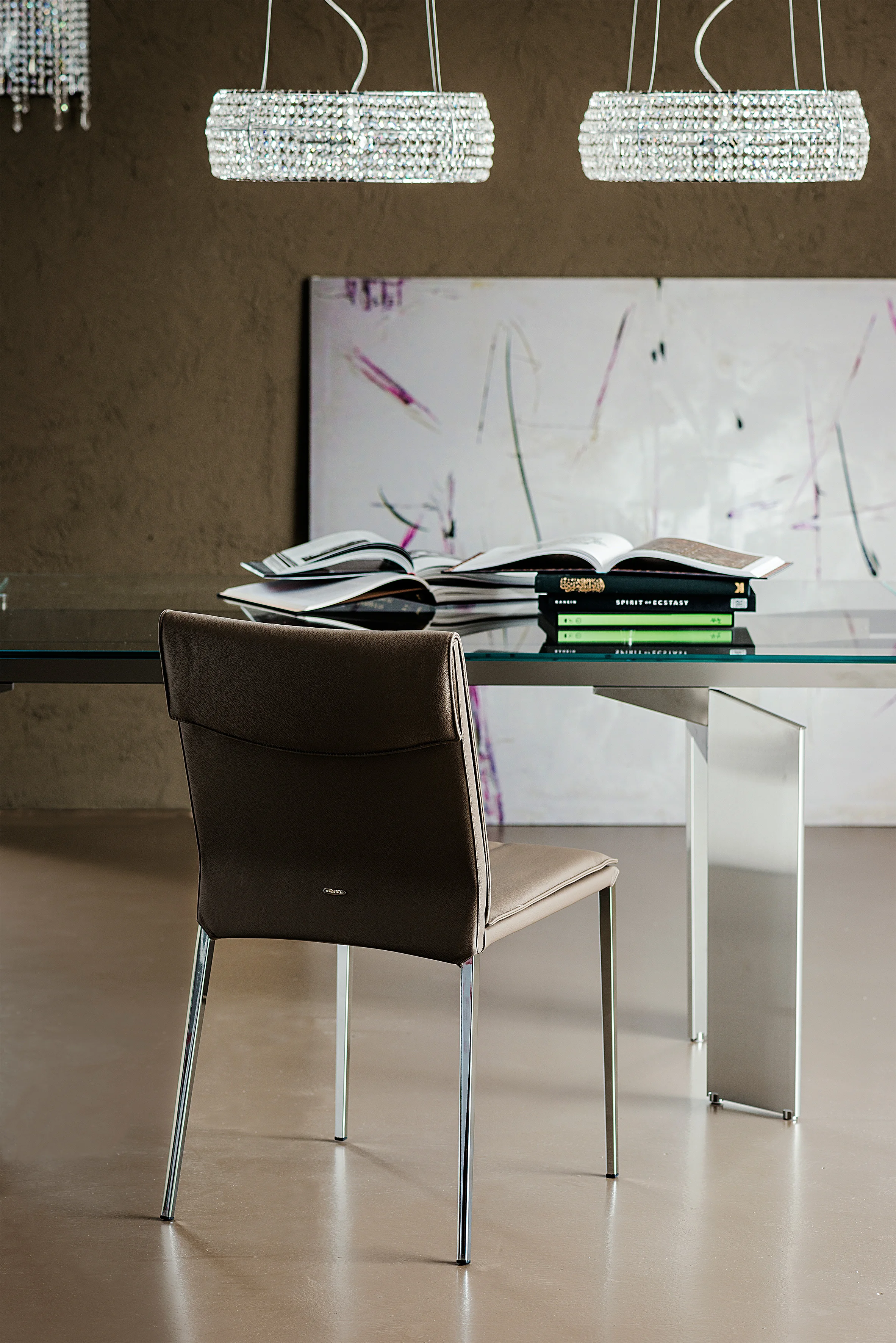 Custom Italian Design Leisure Chair for Small Families Hotels and Coffee Shops Simple Fashion Creative Dining Furniture