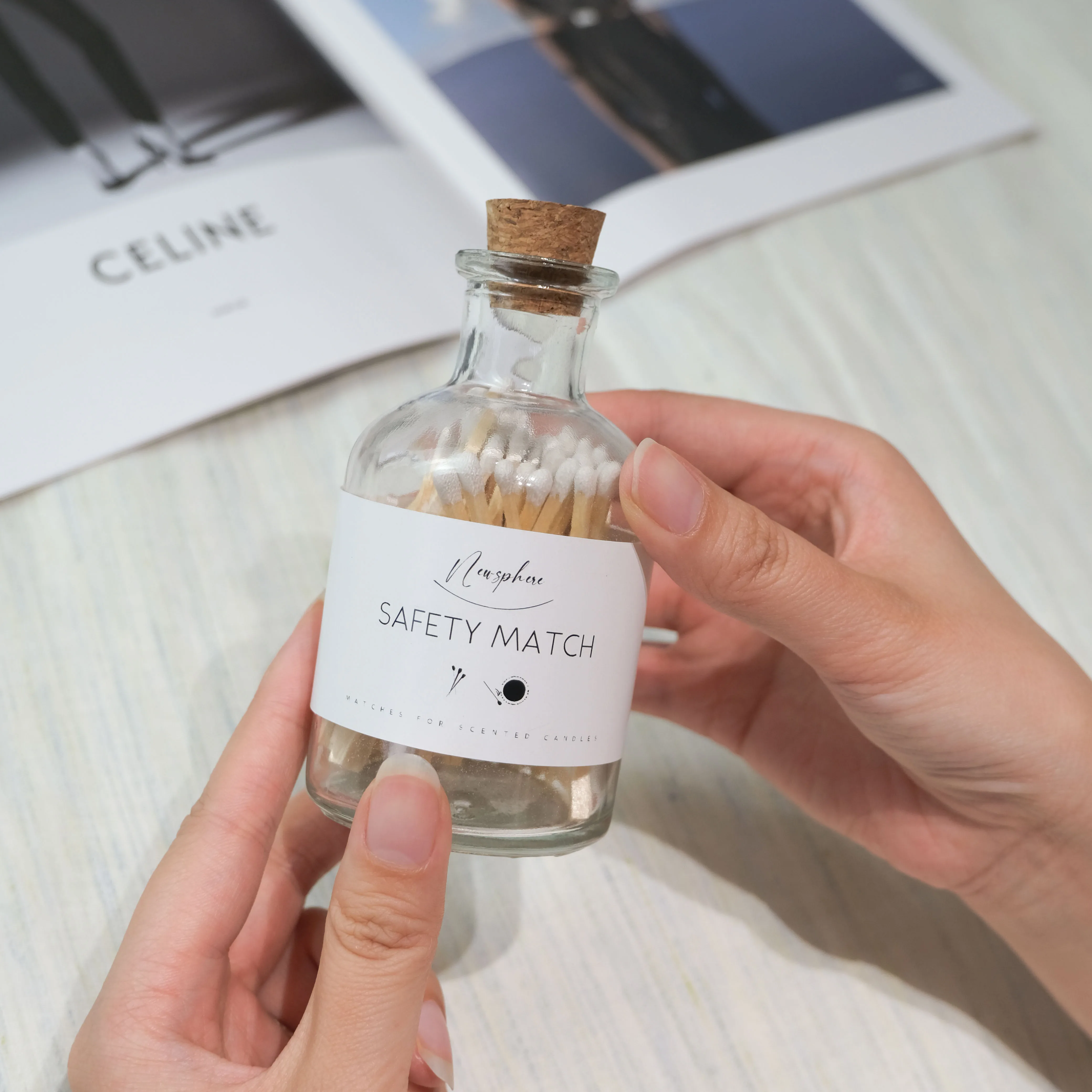 Красивые спички палочки в стеклянной банке