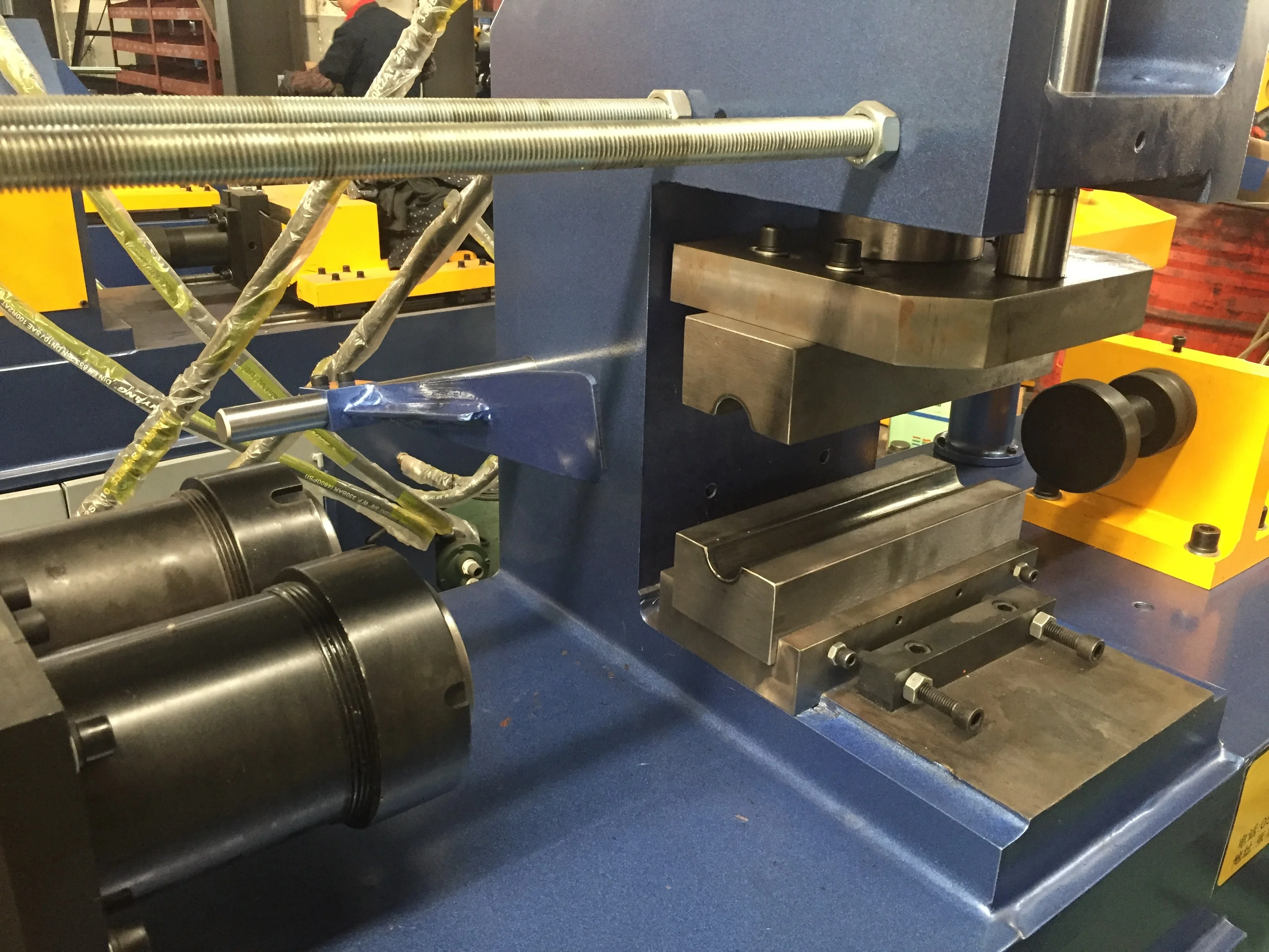 
TM-60 automatic operated hydraulic steel pipe end expanding machine and steel pipe reducing machine for aluminum pipe expanding 