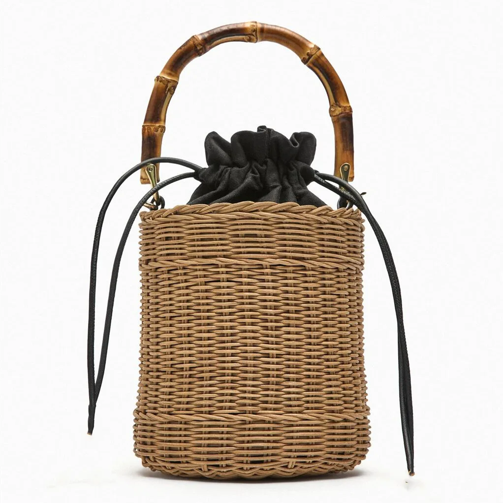 New Wicker Rattan Bucket Bag Bamboo Handle Women Handbags Bohemian Travel Handmade Straw Beach Bags Summer Bags for Women 2024