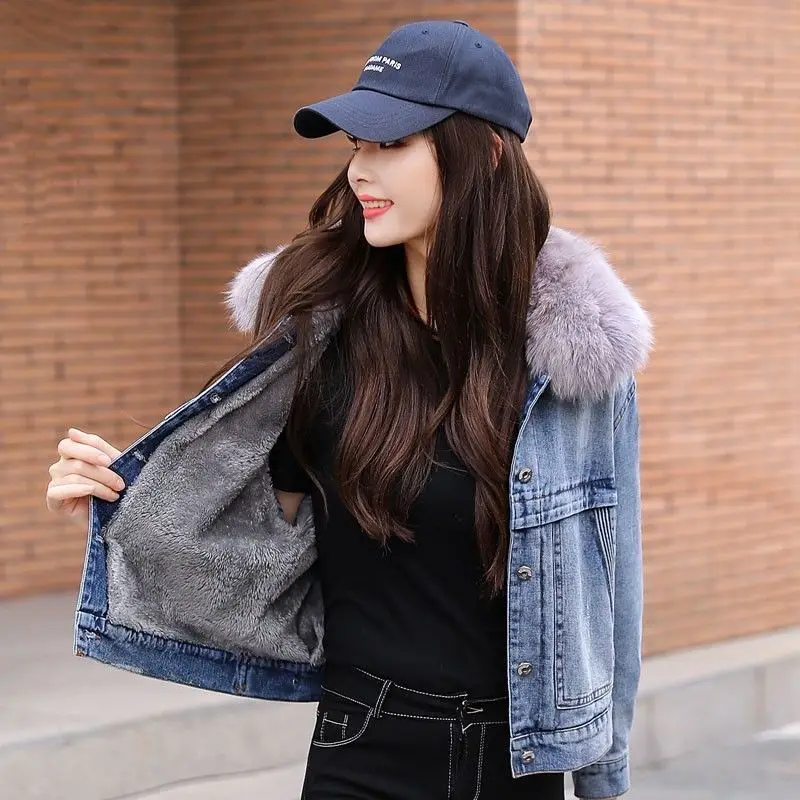 2021 Veste En Jean Avec Fourrure Fashion  Loose Outerwear Denim Jeans Jacket Fall Women Embroidered Faux Fur Print Denim Jacket
