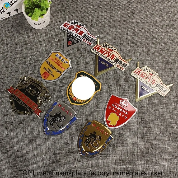 
metal badges 