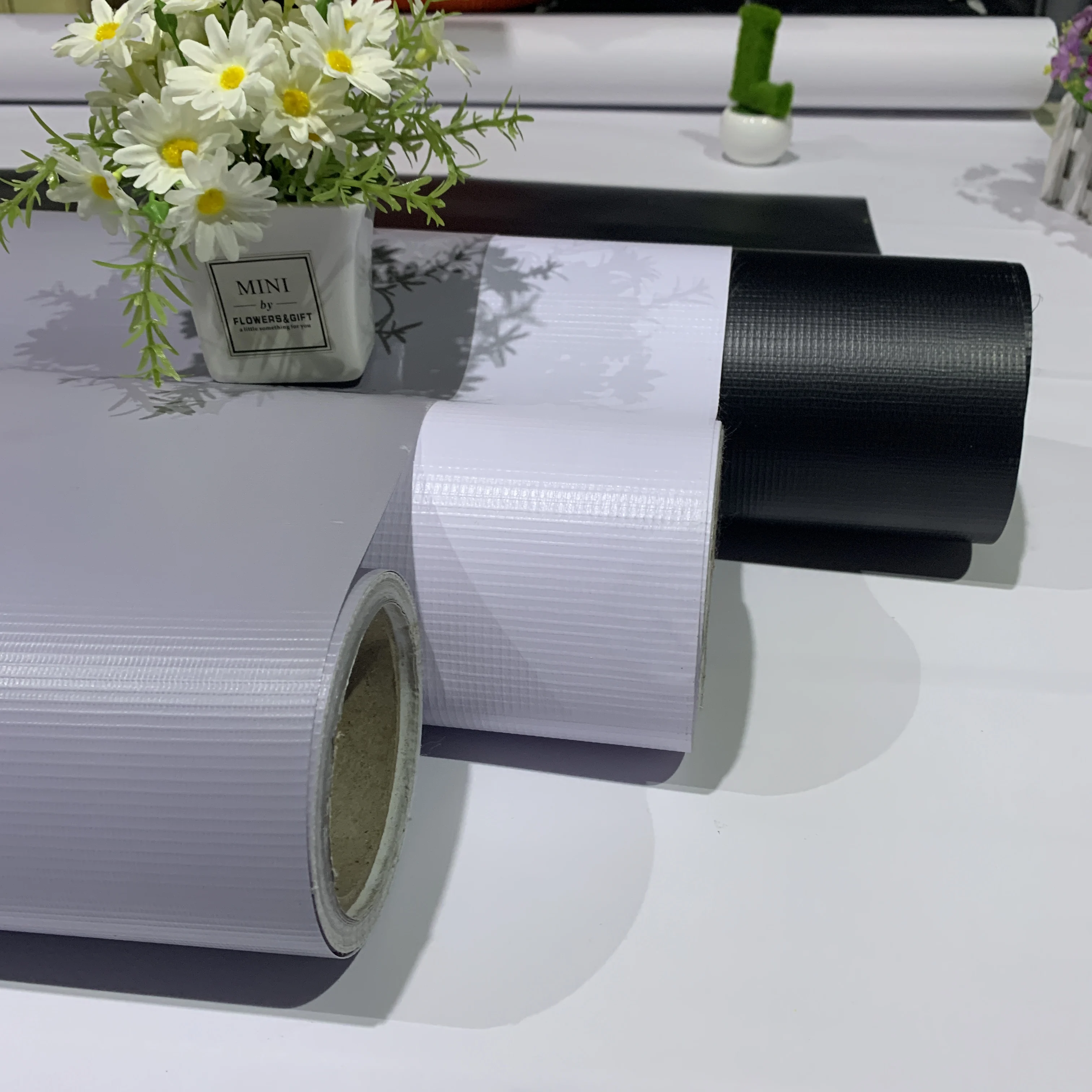 Digital Printing Bright printing colors Flex Banner Roll White 240gsm-680gsm Outdoor Advertising inkjet printing