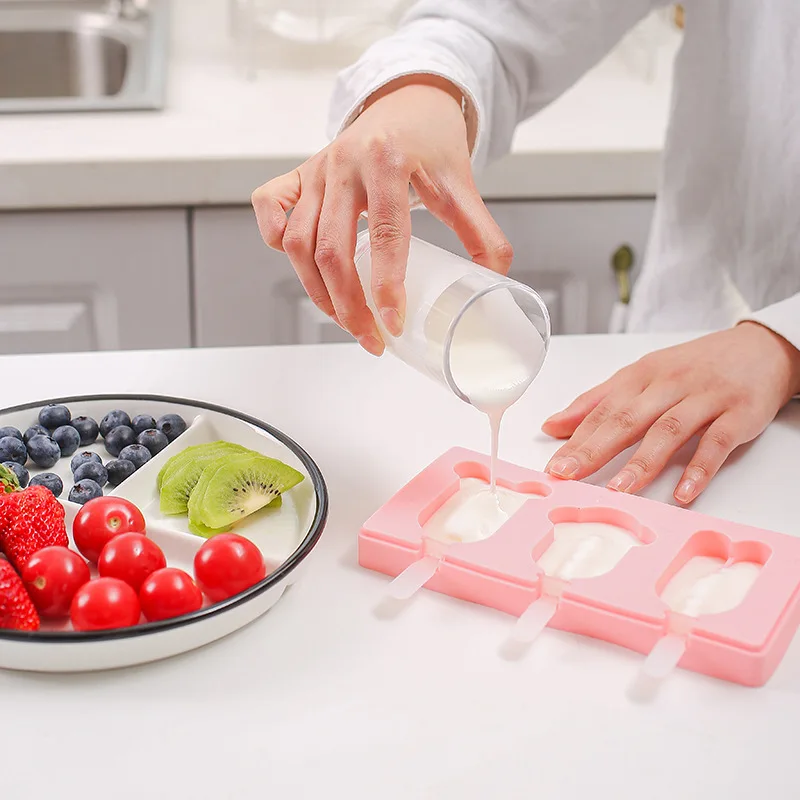 Silicone Ice Cream Moulds with lid and plastic stick Creative Ice Cream Pop Lolly Maker and Popsicle Molds Trays