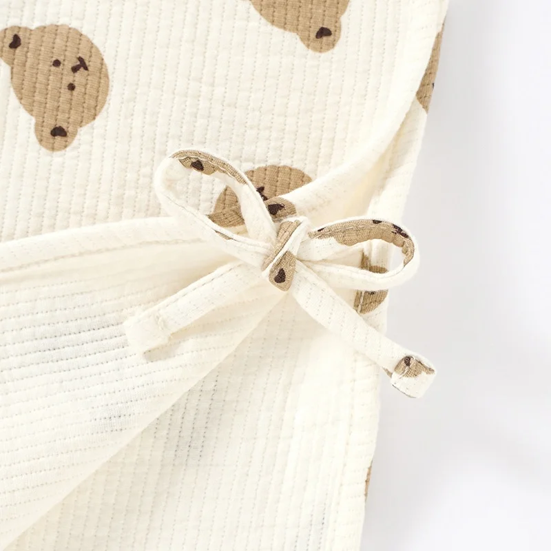 Fine Quilting 3 Layers Muslin Bear Printed Cotton Hooded Baby Bathrobe Towel