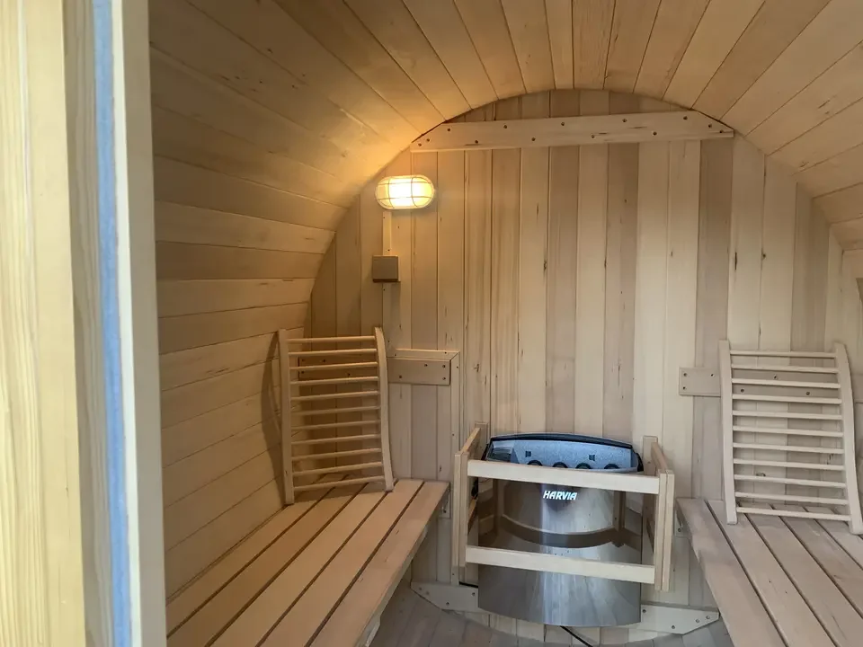 4 Person High End Red Cedar Wooden Sauna Barrel Rooms with Panorama Window and Front Porch