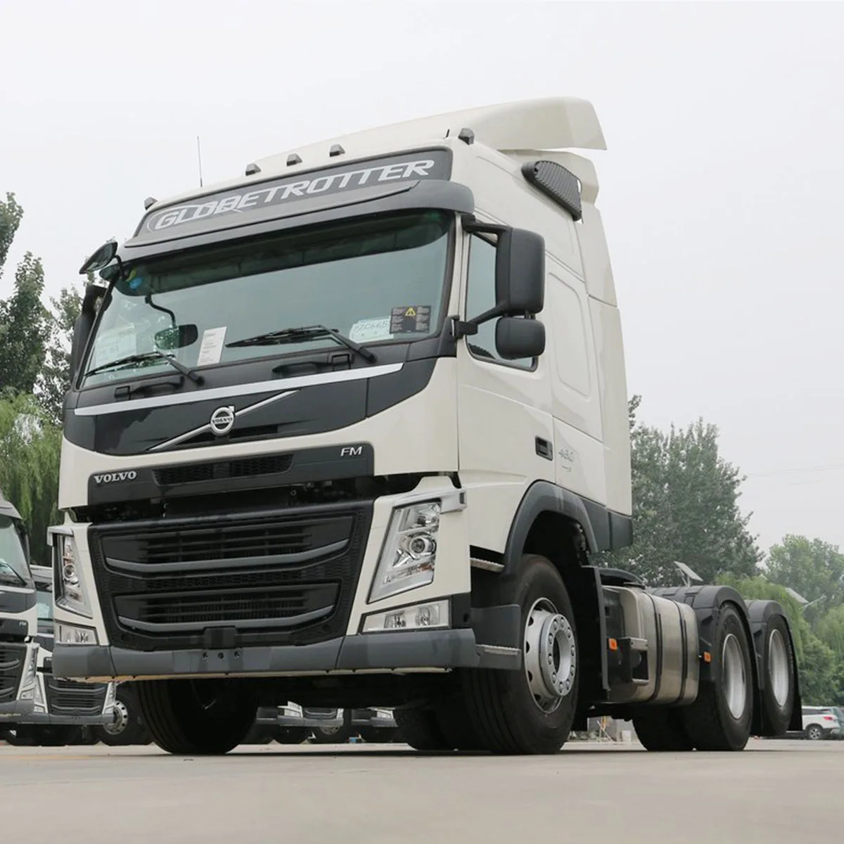 Низкая цена распродажа правая головка прицепа 6x4 тягач грузовик volvo б/у