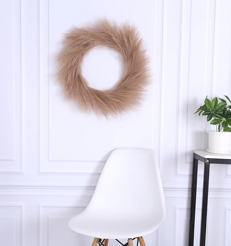 Luxury Natural Looking Feather Artificial Bulrush Garland Faux Pampas Grass Wreath For Boho Farmhouse Wedding Decoration