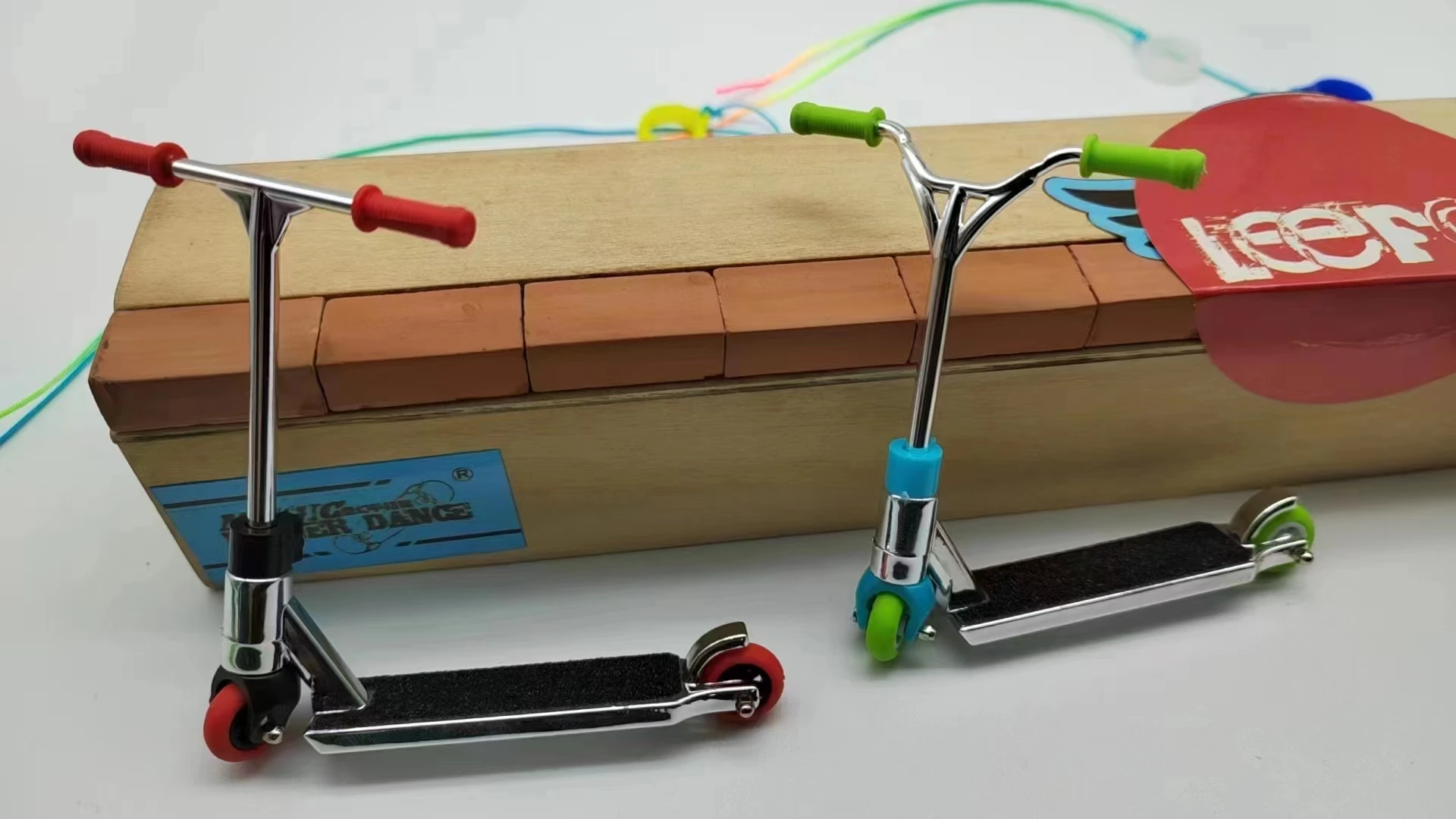 New Mini finger scooter toys