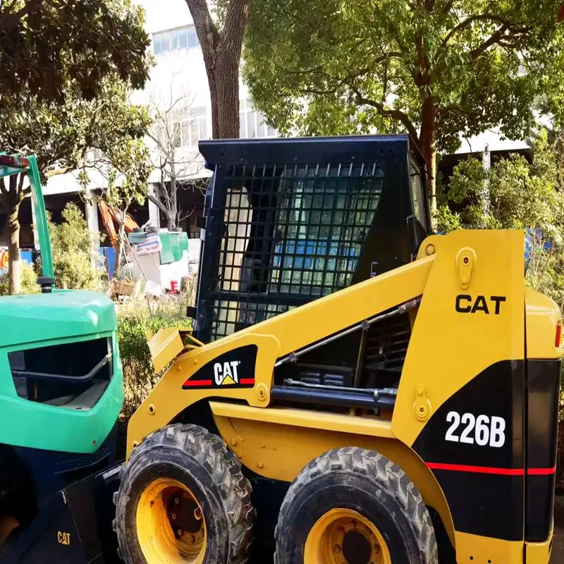 Погрузчик с бортовым поворотом CAT 226B mini caterpillar б/у полностью гидравлический фронтальный