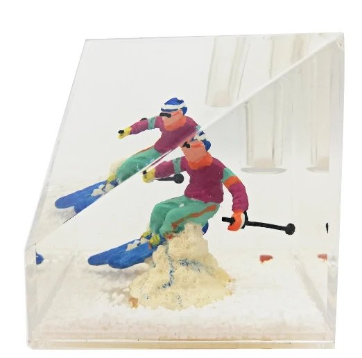 Creative Oil-filled Pyramid Pen Holder, Square Sea Animal Pen Holder Desktop Ornament Student Gift.