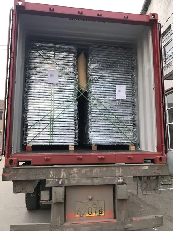 Wire decking for storage