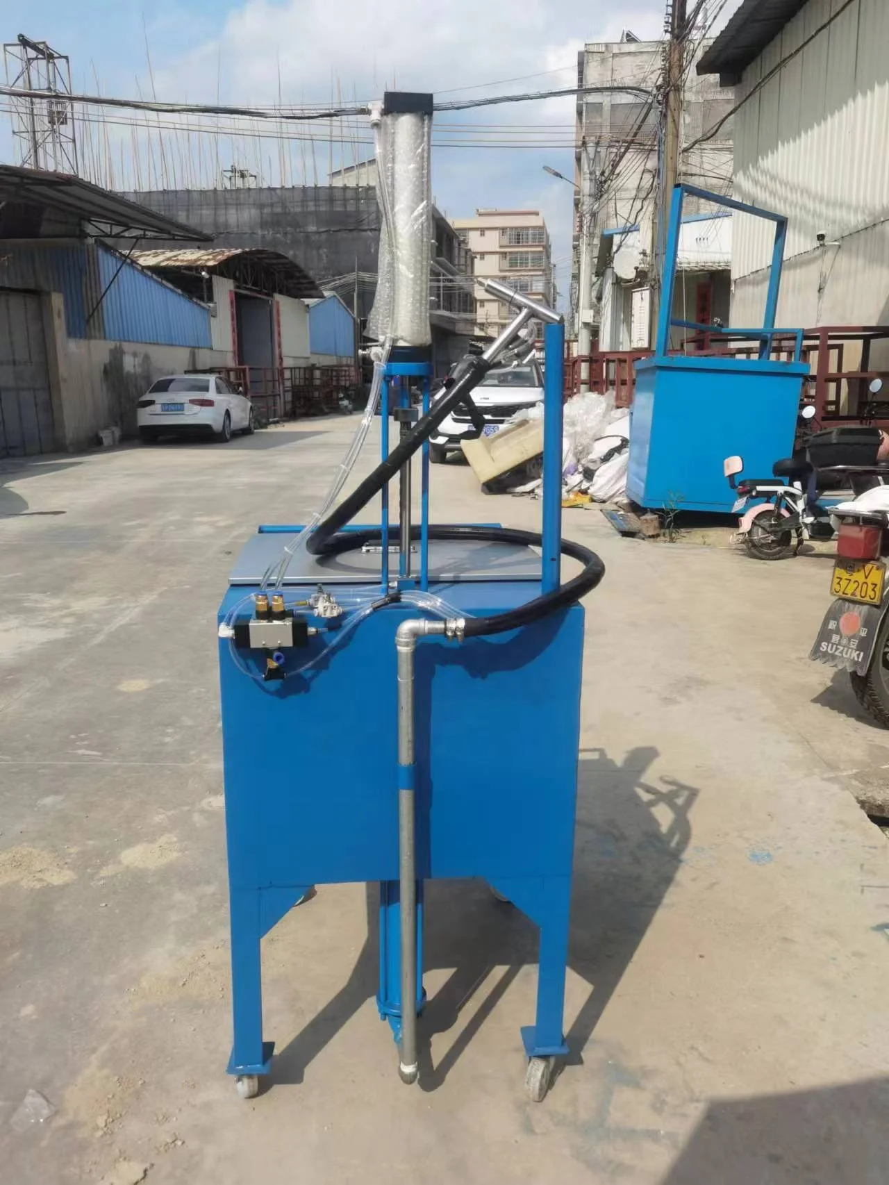 Large distributor, metering machine, mixing filling machine plastic sol PVC toy